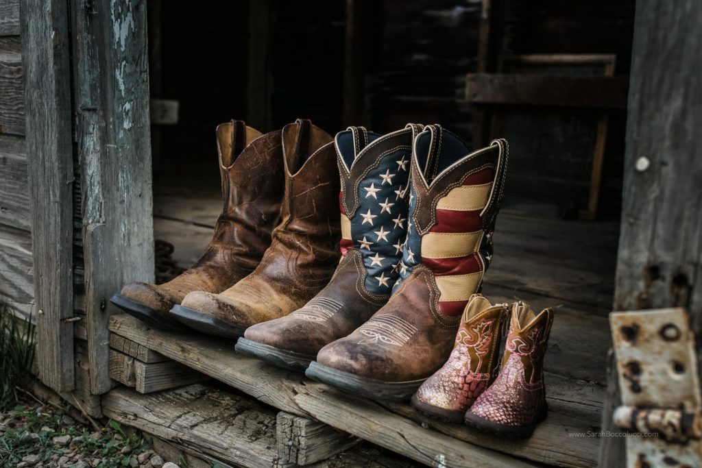 Johnston, Colorado maternity photographer, family of boots