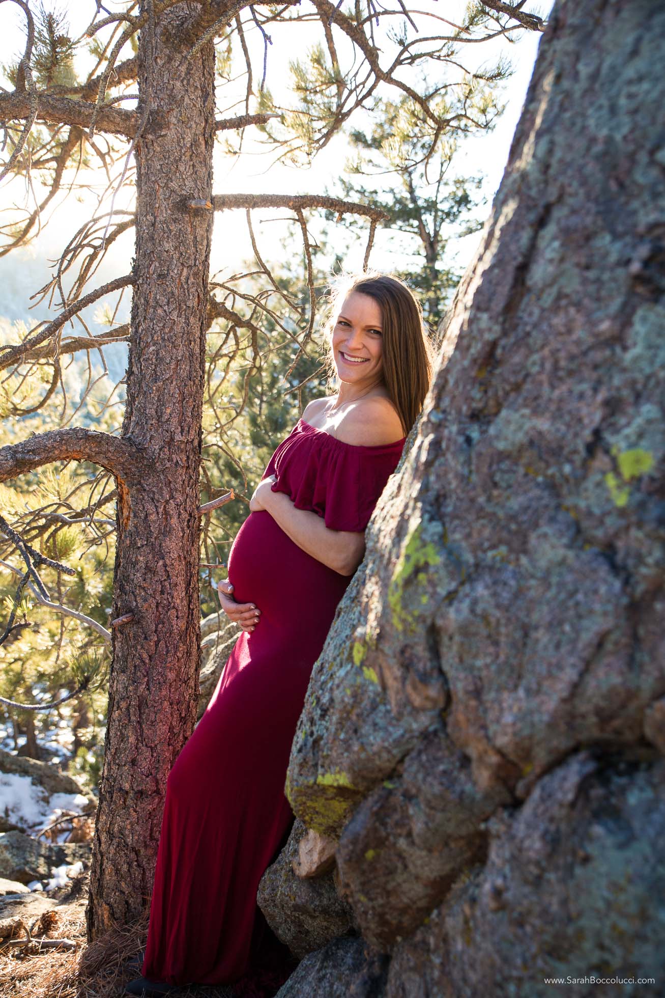 Louisville, Colorado Maternity photographer, mom in mountains