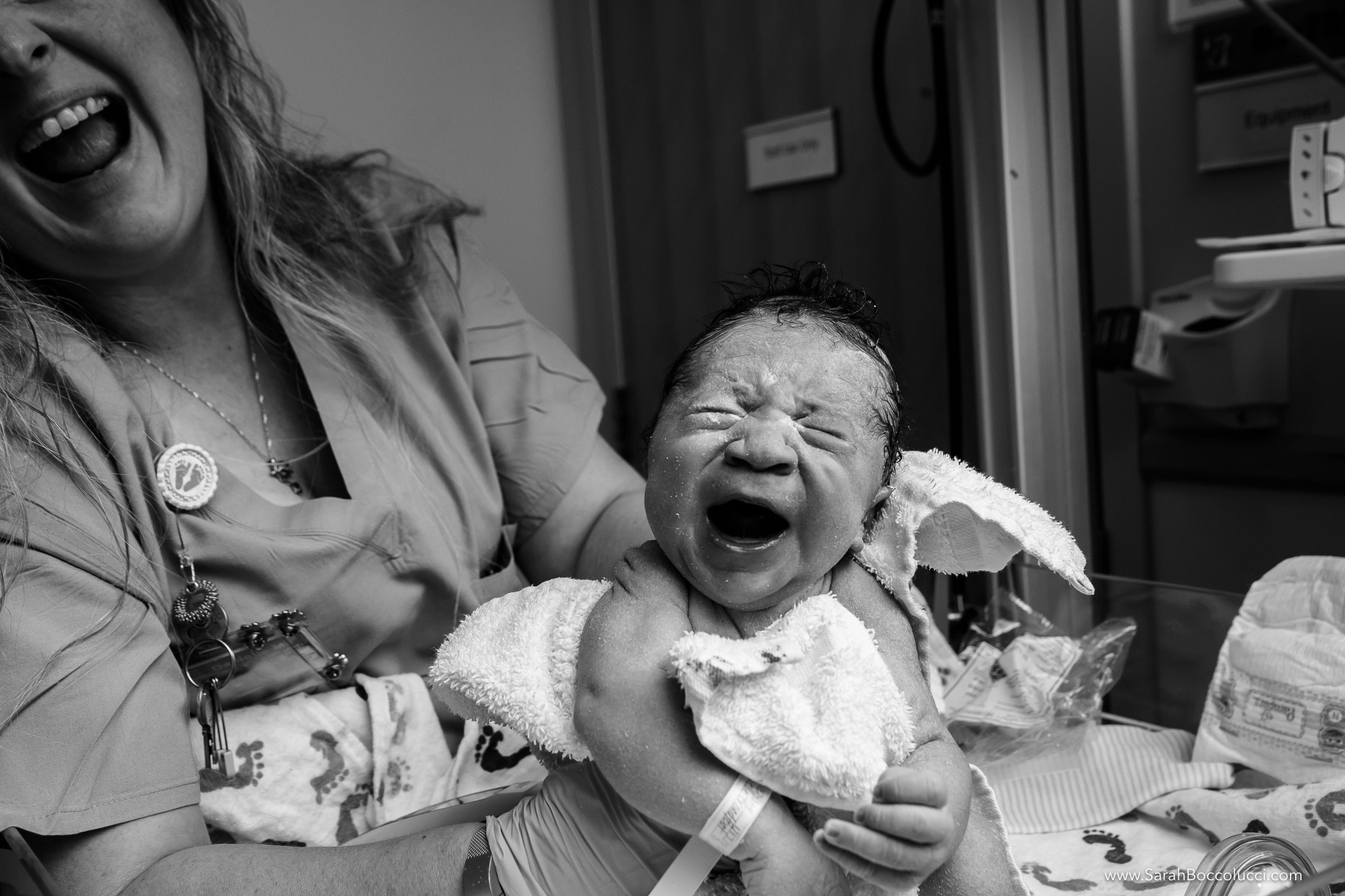 Lafayette Colorado Birth Photographer newborn crying